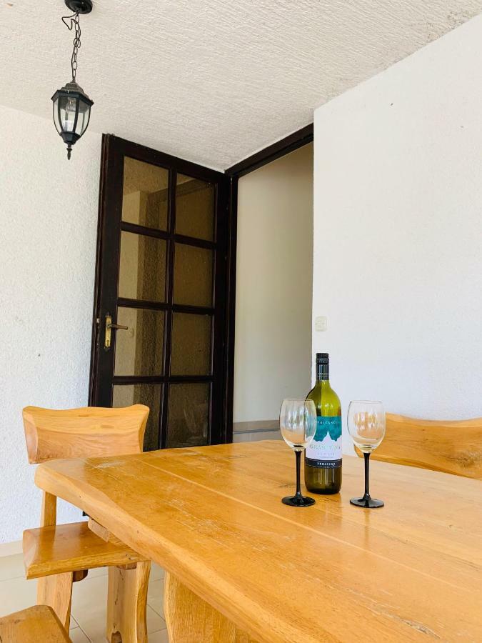 Apartmani Viktorija Vrana  Buitenkant foto